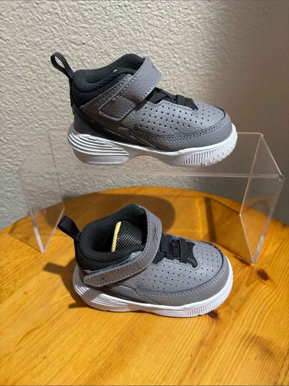 Nike Kids Gray Velcro Athletic Shoes 5C